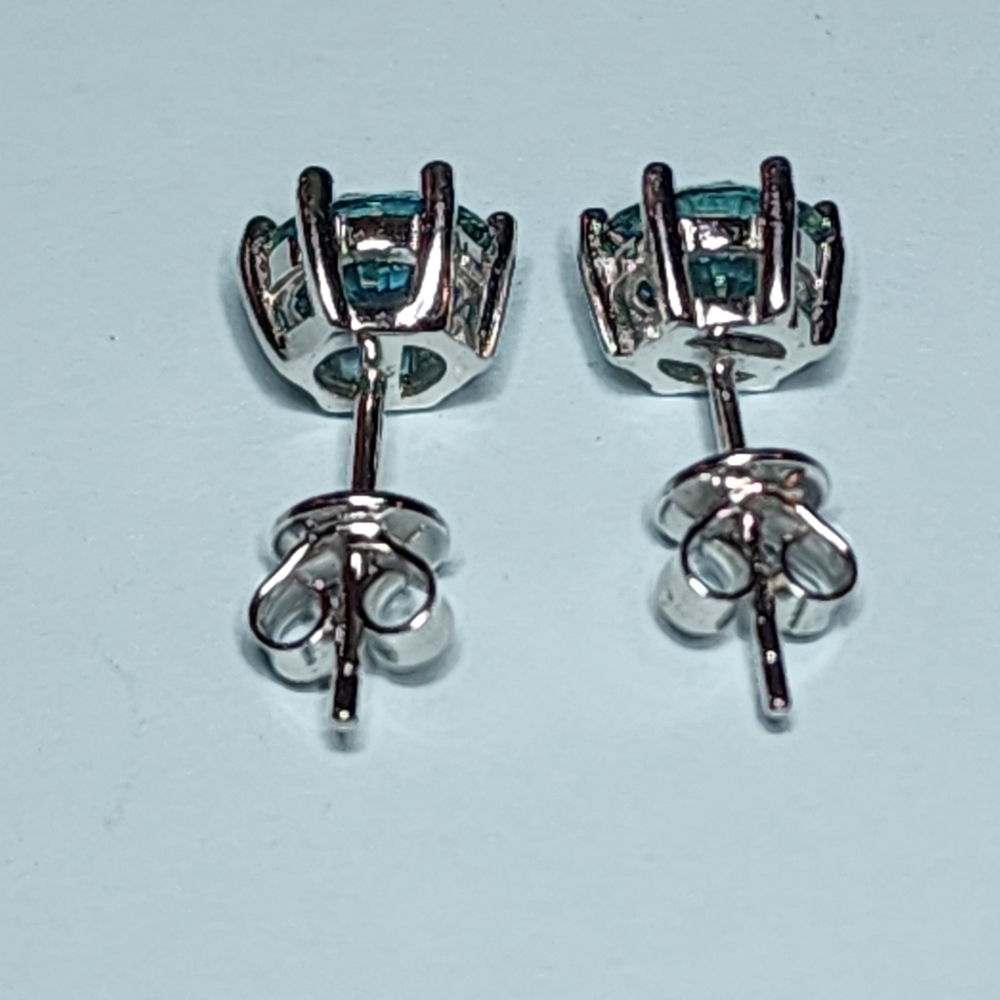New Gorgeous 2ct Blue Moissanite Diamond Stud Earrings - Picture 7 of 12